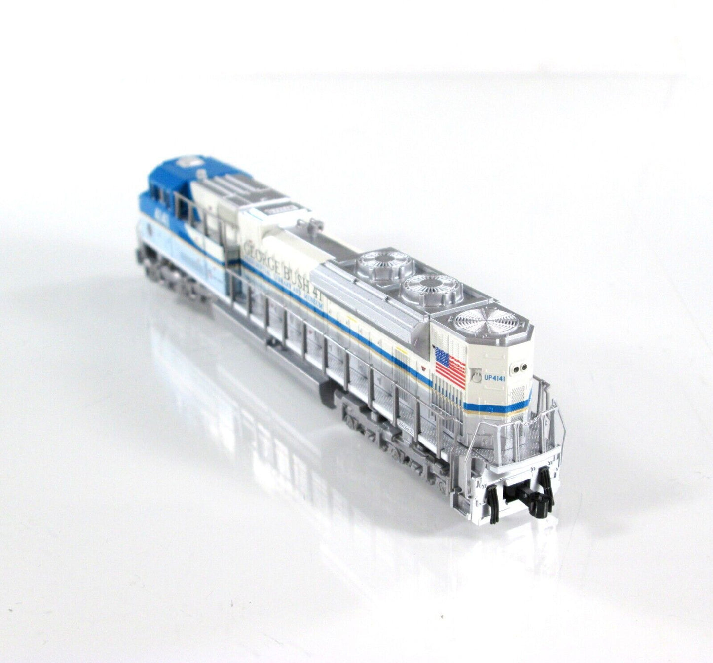 N Scale ***GEORGE BUSH*** SD70ACe Diesel Locomotive 4141 -- Kato 176-8411 w/ DCC