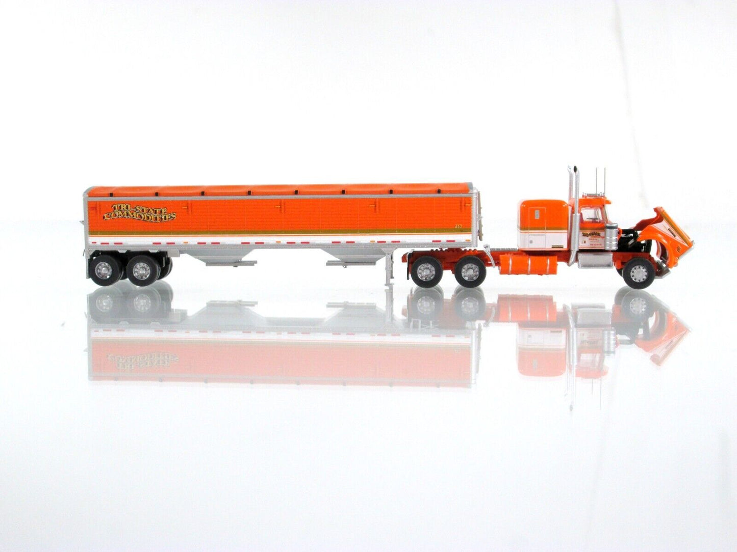 N Scale KENWORTH **AMERICAN GRAFFITI** W900 Tractor, Trailer - Trainworx 59001-2