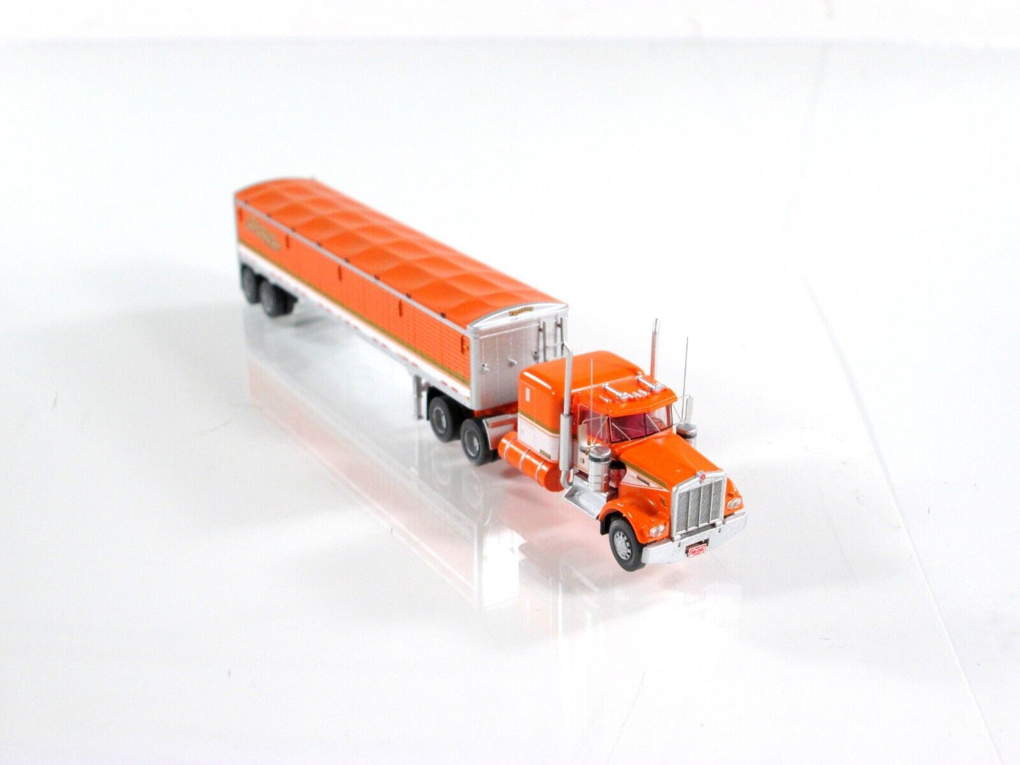 N Scale KENWORTH **AMERICAN GRAFFITI** W900 Tractor, Trailer - Trainworx 59001-2