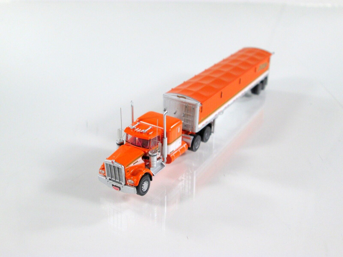 N Scale KENWORTH **AMERICAN GRAFFITI** W900 Tractor, Trailer - Trainworx 59001-2