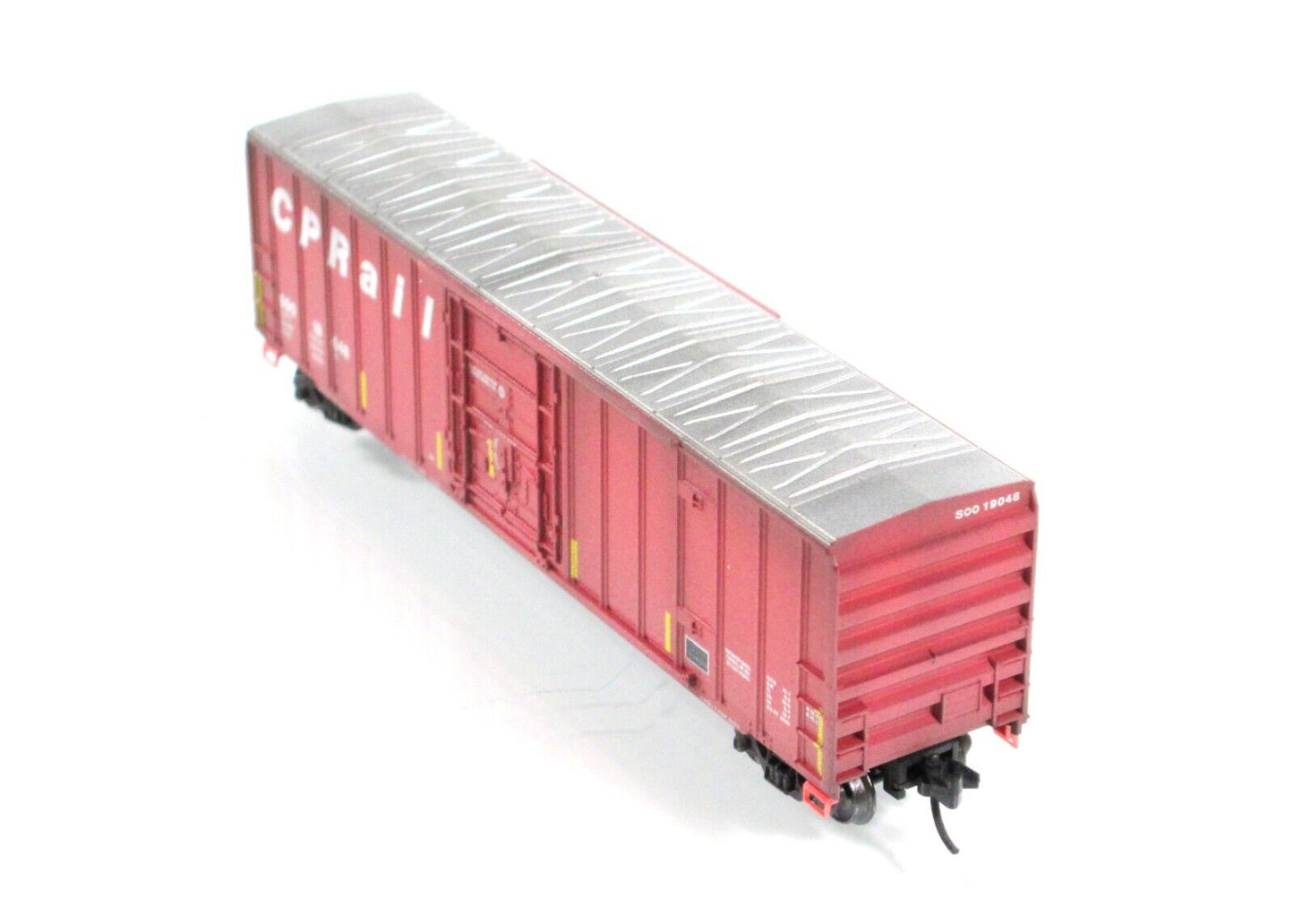 N Scale ***CP RAIL / SOO*** Graffiti Box Car, SOO #19048 - Micro Trains 02744380