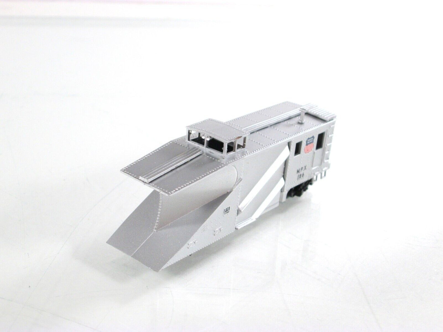 N Scale ***UNION PACIFIC*** MoW Russell Snow Plow, MPX 186 --- Walthers 932-8502