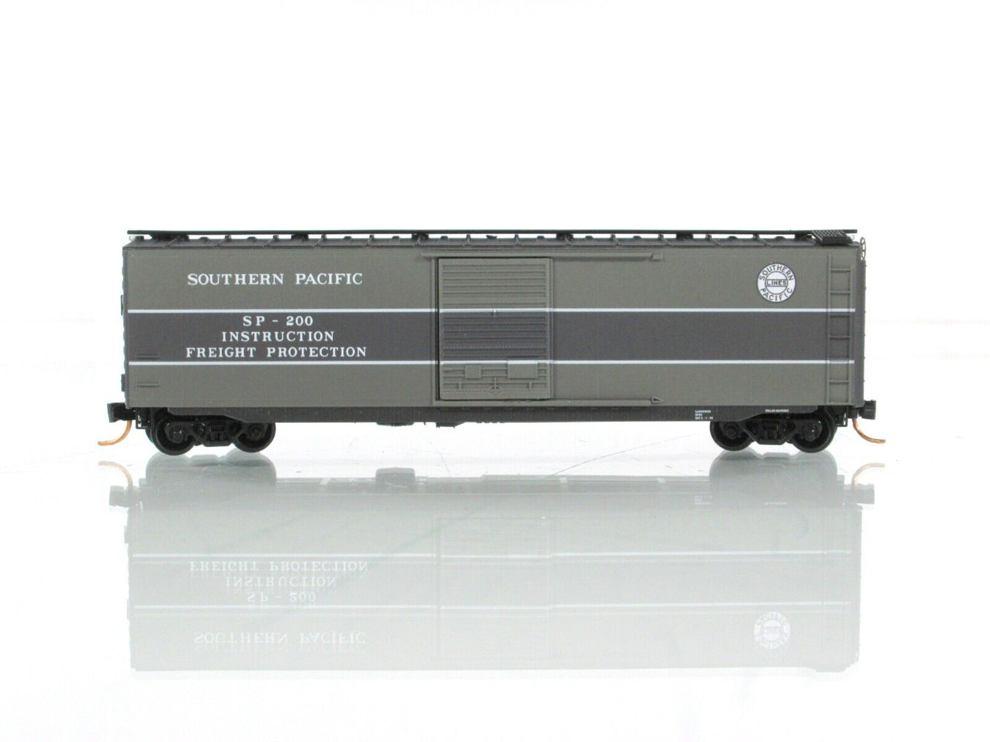 N Scale **SOUTHERN PACIFIC** IMPACT DEMONSTRATION Box Car -Micro Trains 03100490