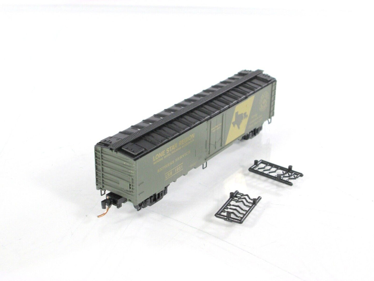 N Scale ***LONE STAR*** Express Box Car, LSR 1951 - Micro Trains Special ***RARE