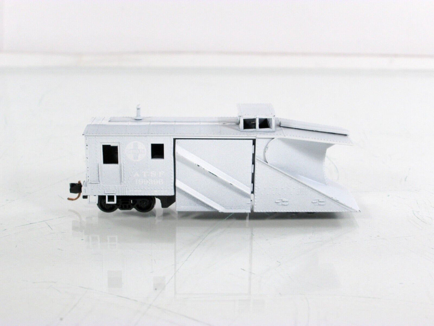 N Scale ***RUSSELL SNOW PLOW*** Maintenance of Way Car - Walthers w/ MTL Coupler