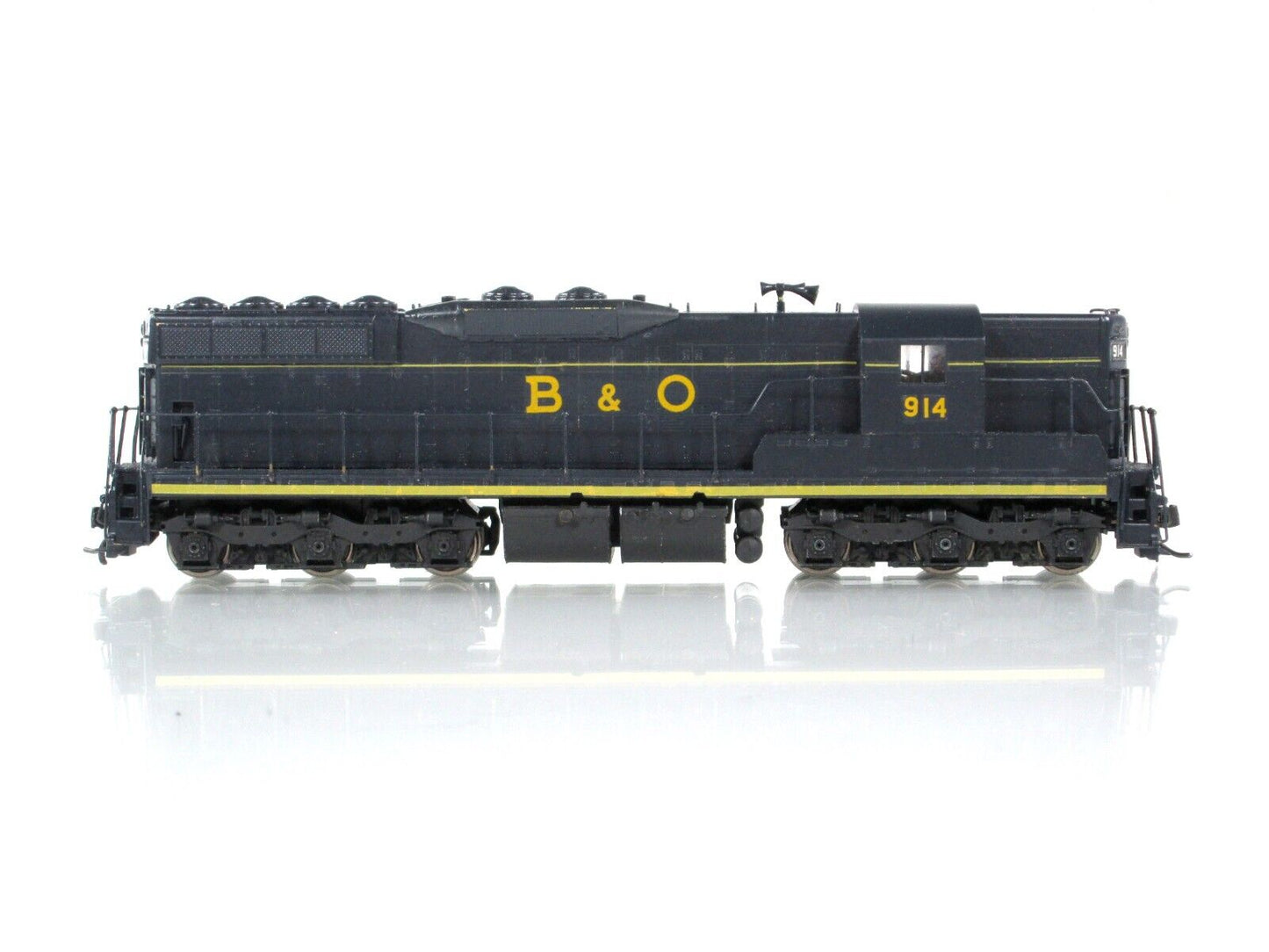 HO Scale BRASS  **Baltimore & Ohio EMD SD-7 Diesel Locomotive**  HALLMARK MODELS