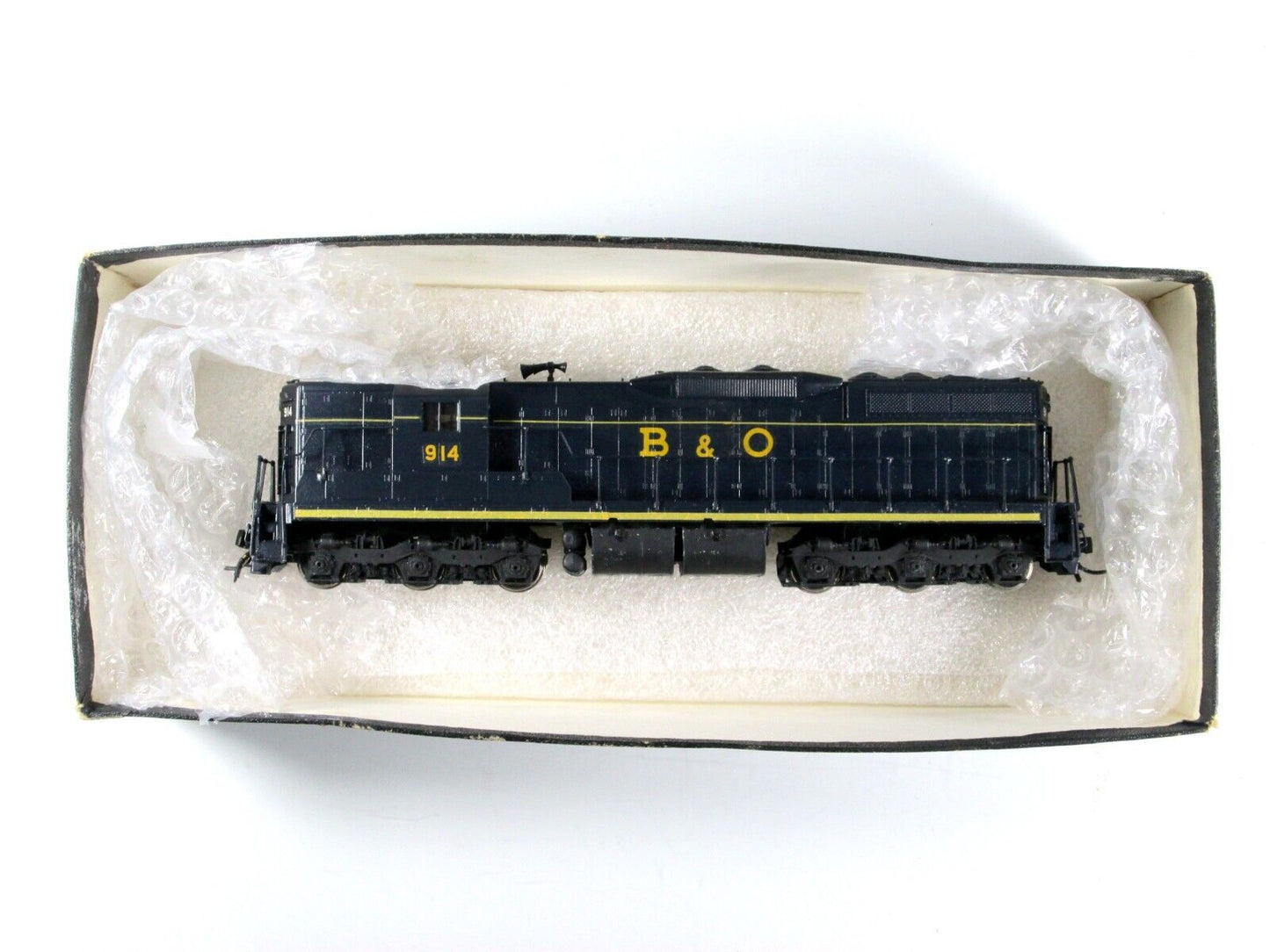HO Scale BRASS  **Baltimore & Ohio EMD SD-7 Diesel Locomotive**  HALLMARK MODELS