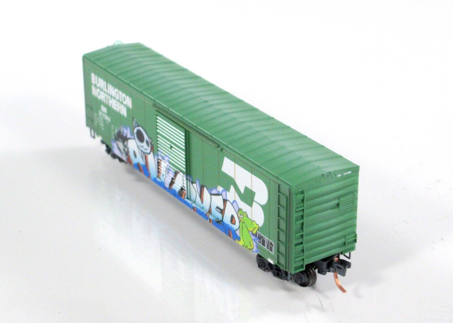 N Scale **BURLINGTON NORTHERN** Weathered Box Car #217360 -Micro Trains 07744230