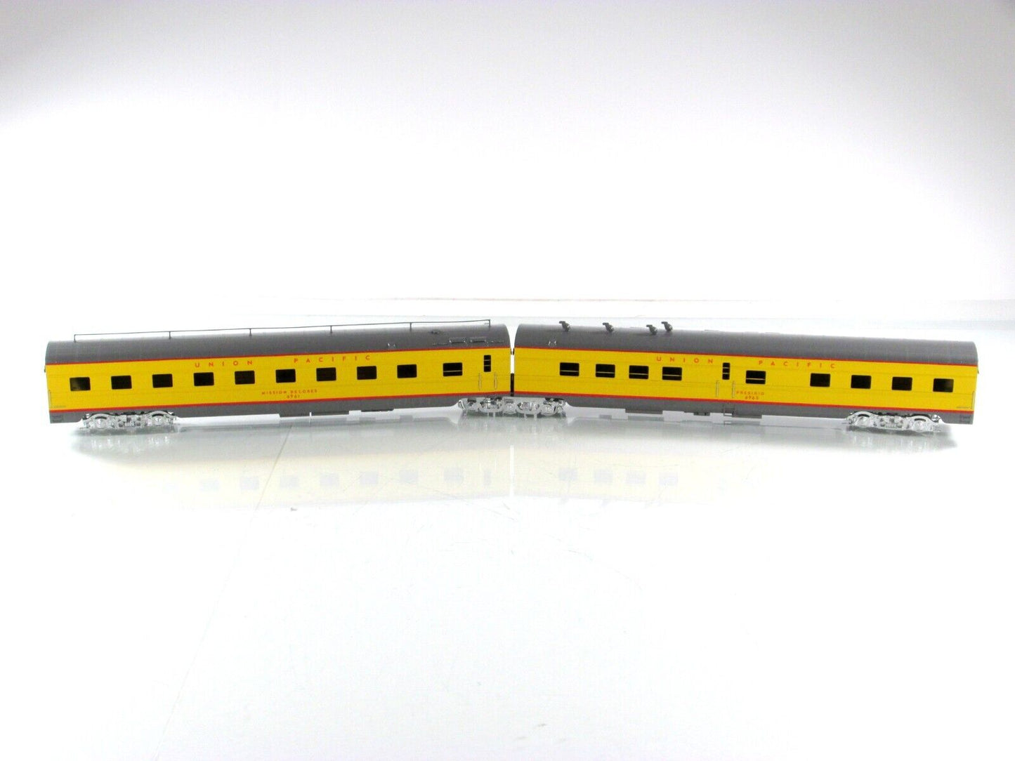 HO Scale BRASS ***CITY of SAN FRANCISCO*** UP Articulated Diner - The COACH YARD