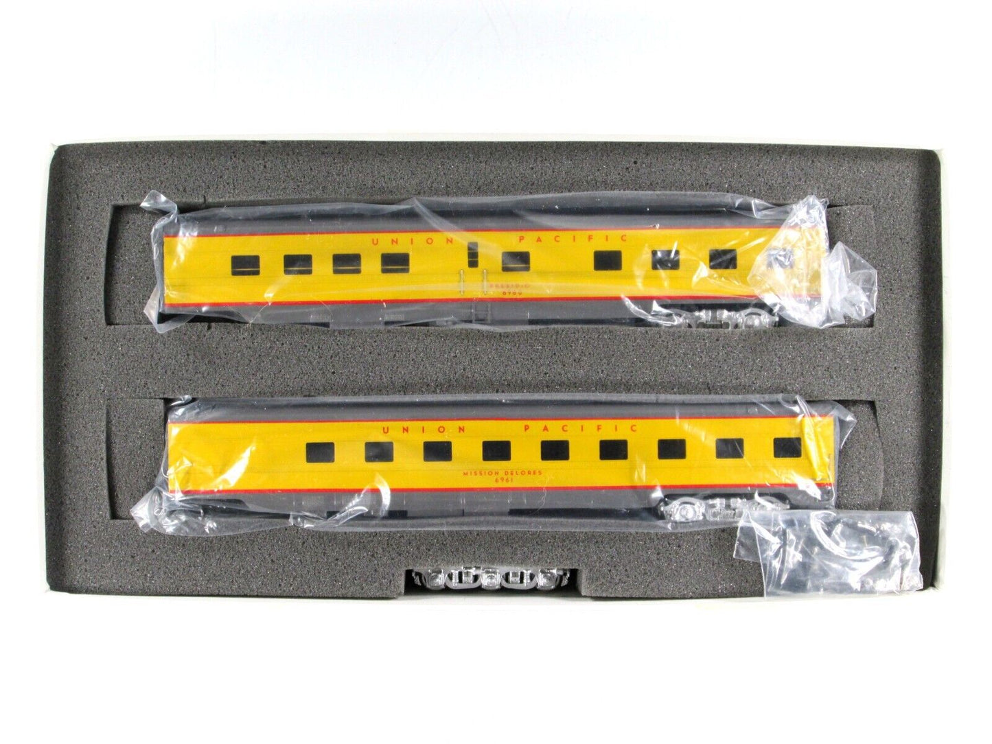 HO Scale BRASS ***CITY of SAN FRANCISCO*** UP Articulated Diner - The COACH YARD