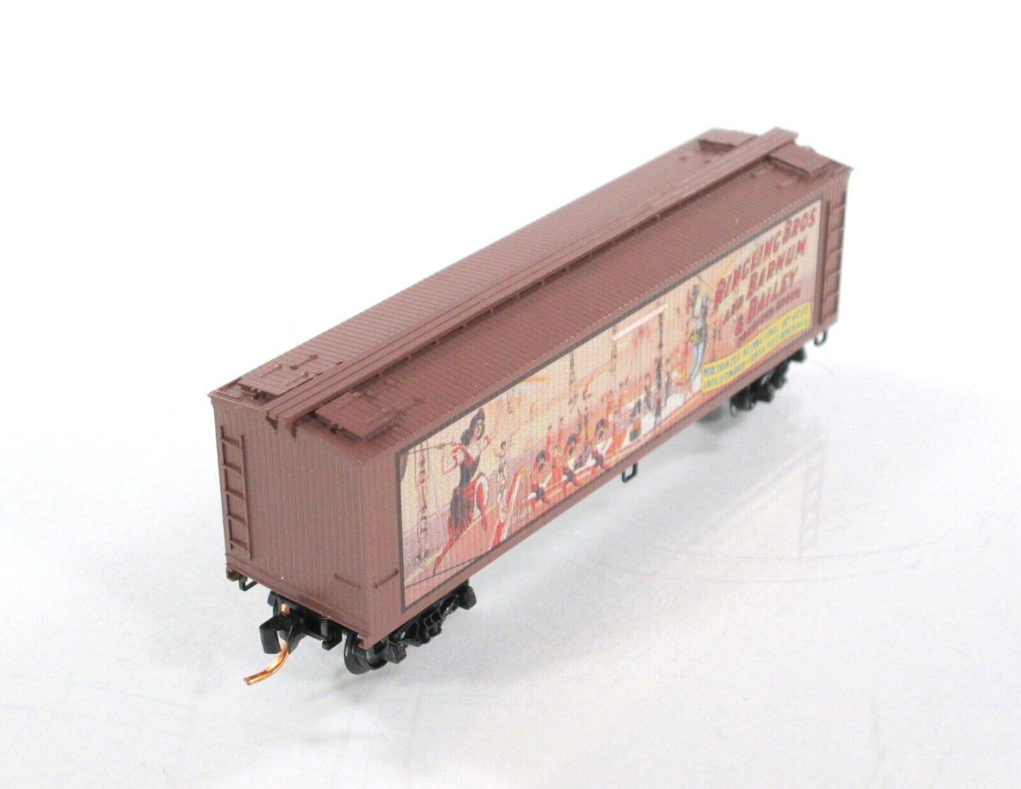 N Scale ***RINGLING CIRCUS*** Billboard Car #4 Box Car --- Micro Trains 04700404