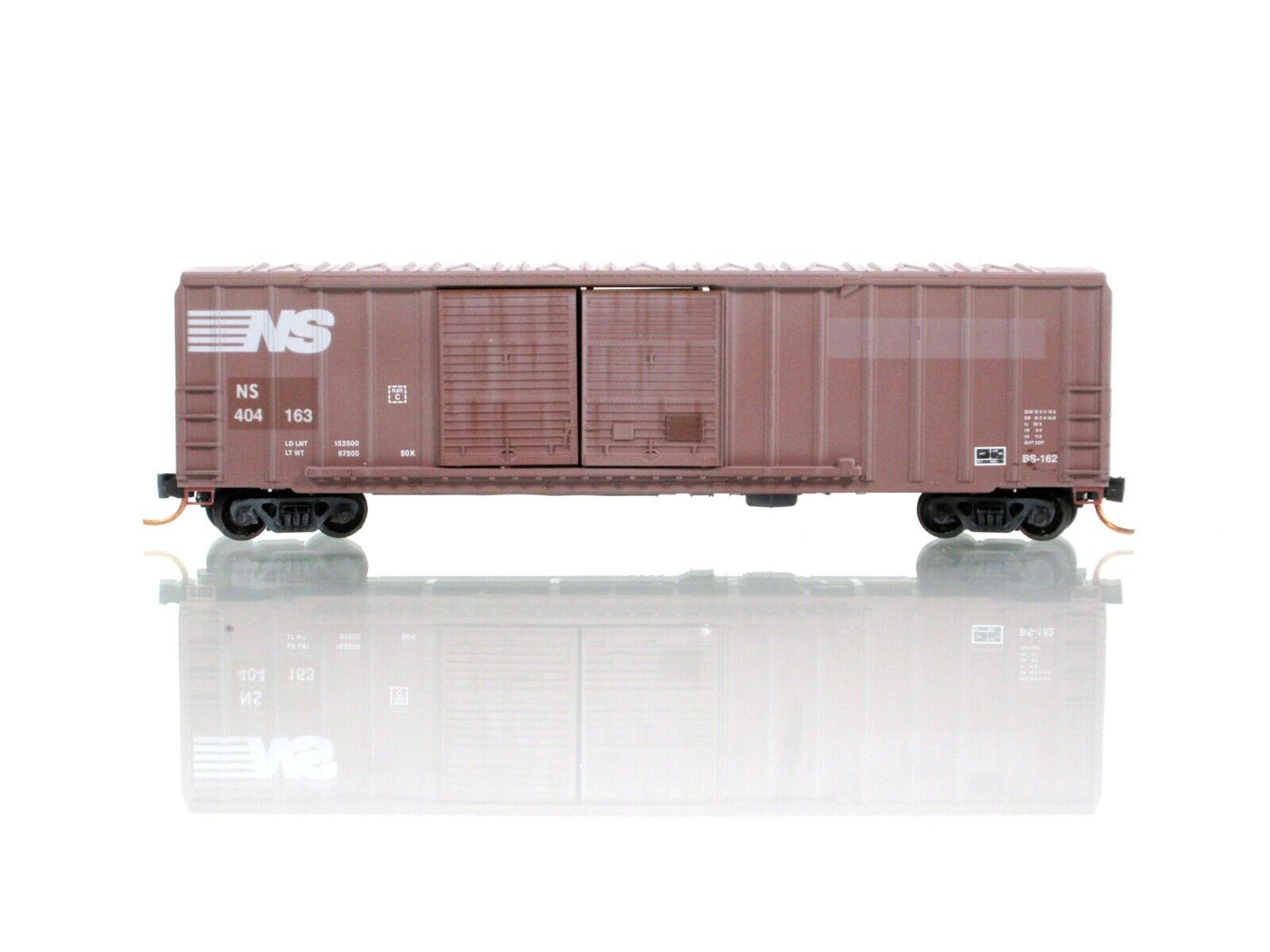N Scale **NORFOLK SOUTHERN** Weathered Box Car #404163- Micro Trains 03044220