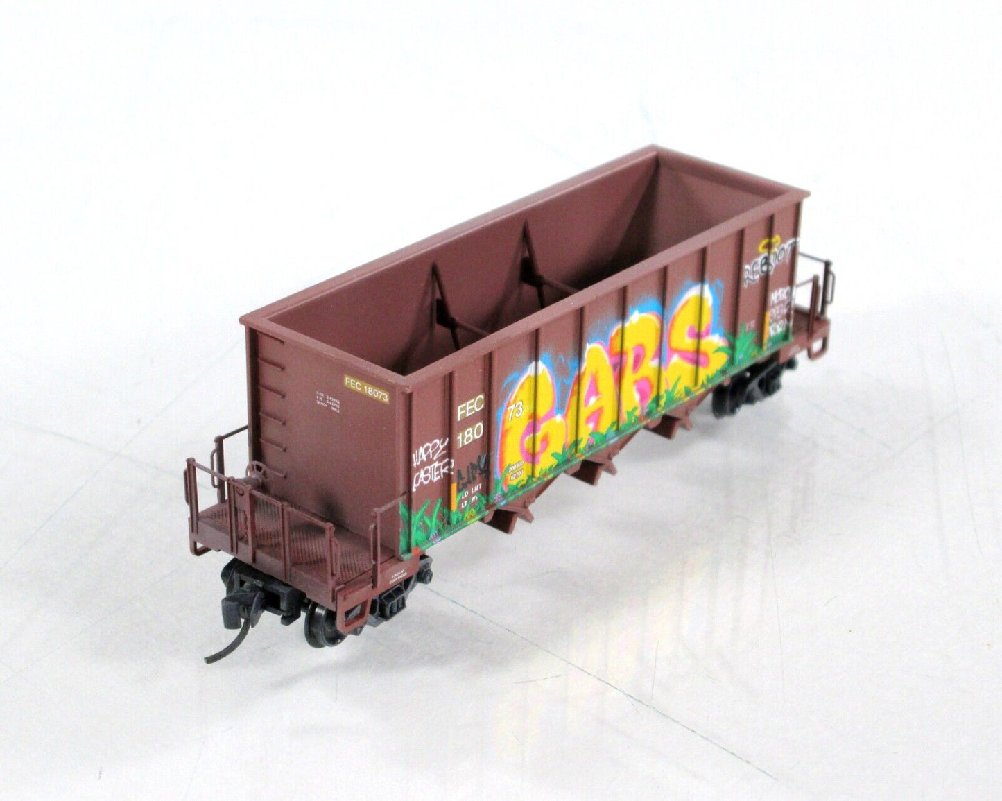 N Scale ***FLORIDA EAST COAST*** GRAFFITI Ortner Hopper -- Micro Trains 12544140