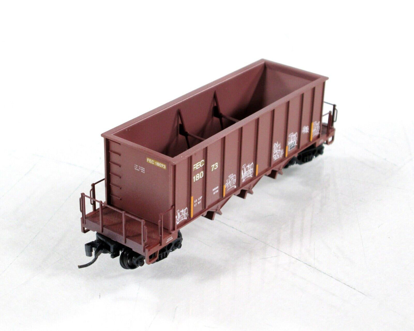 N Scale ***FLORIDA EAST COAST*** GRAFFITI Ortner Hopper -- Micro Trains 12544140