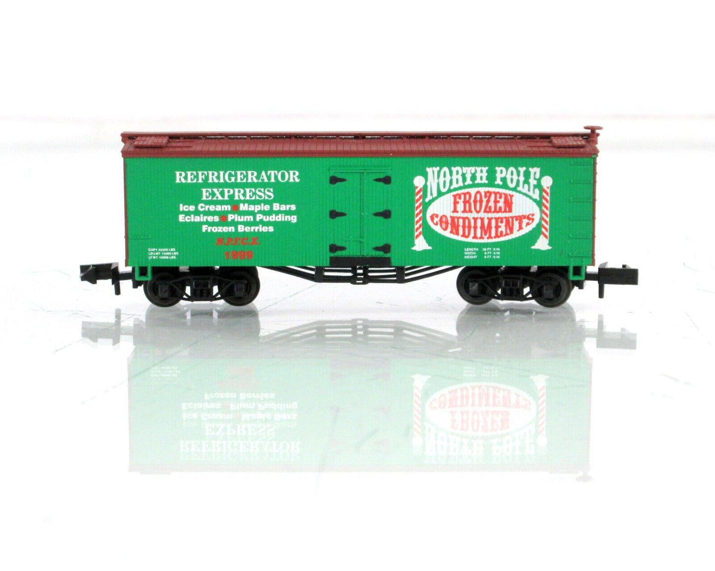 N Scale ***NORTH POLE*** 36' Old Time Reefer, NPFCX 1999 - Roundhouse 8946 *RARE