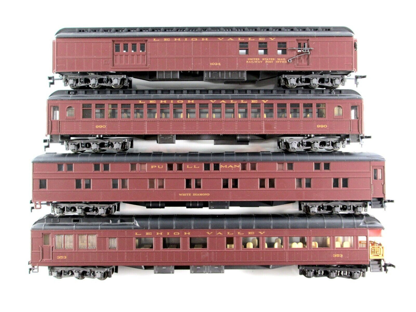 HO Scale LEHIGH VALLEY 1920s Heavyweight Passenger 4-Car Set B -- Rivarossi 6899