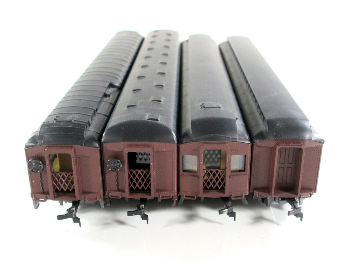 HO Scale LEHIGH VALLEY 1920s Heavyweight Passenger 4-Car Set B -- Rivarossi 6899