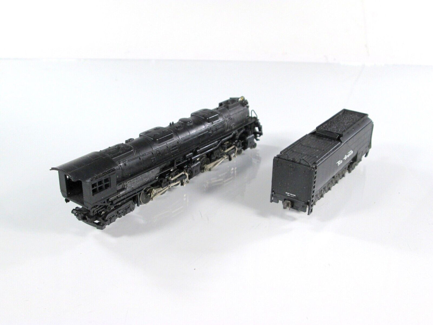 N Scale RIO GRANDE 4-6-6-4 CHALLENGER Locomotive - D&RGW #3800 -- Rivarossi 1598