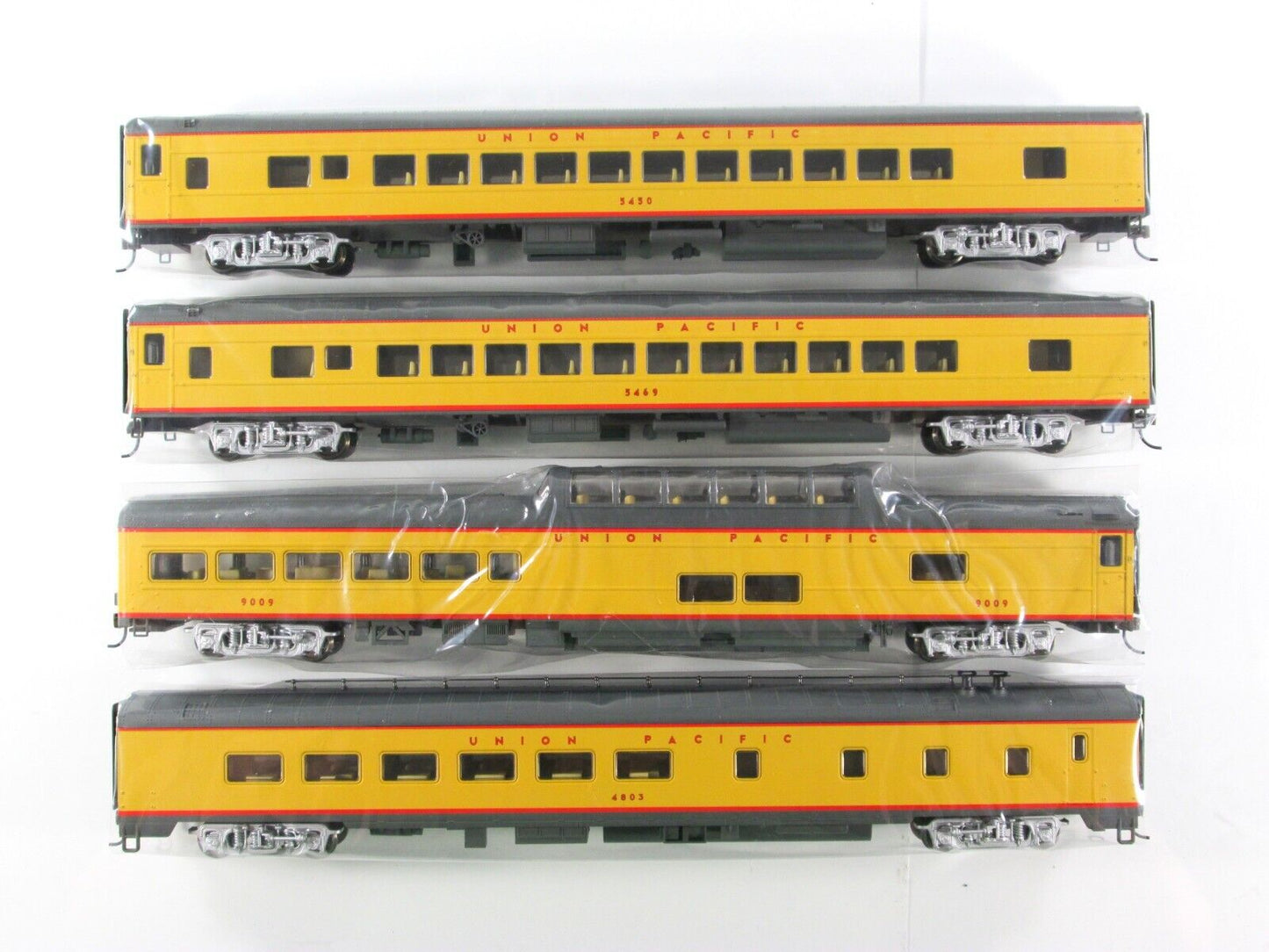 HO Scale UNION PACIFIC Lightweight Passenger Set A -Rivarossi R6995 -Knuckle Cpl