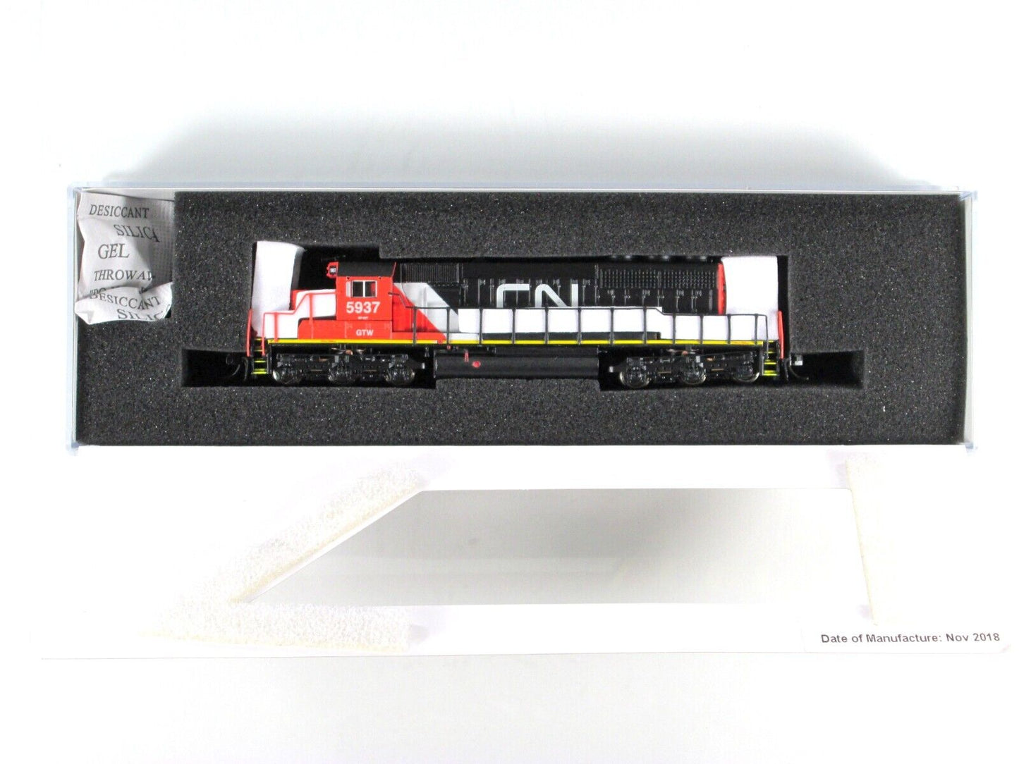 N Scale ***CANADIAN NATIONAL*** SD40-2 #5937 - Broadway 3708, DCC Paragon3 Sound