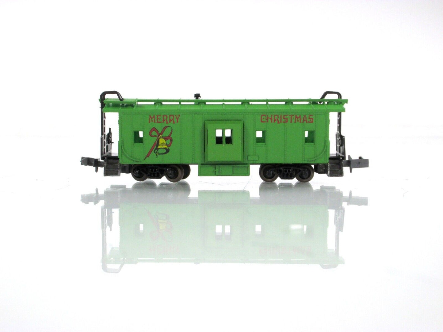N Scale ***MERRY CHRISTMAS*** Bay Window Caboose -- Con-Cor - 1252 F