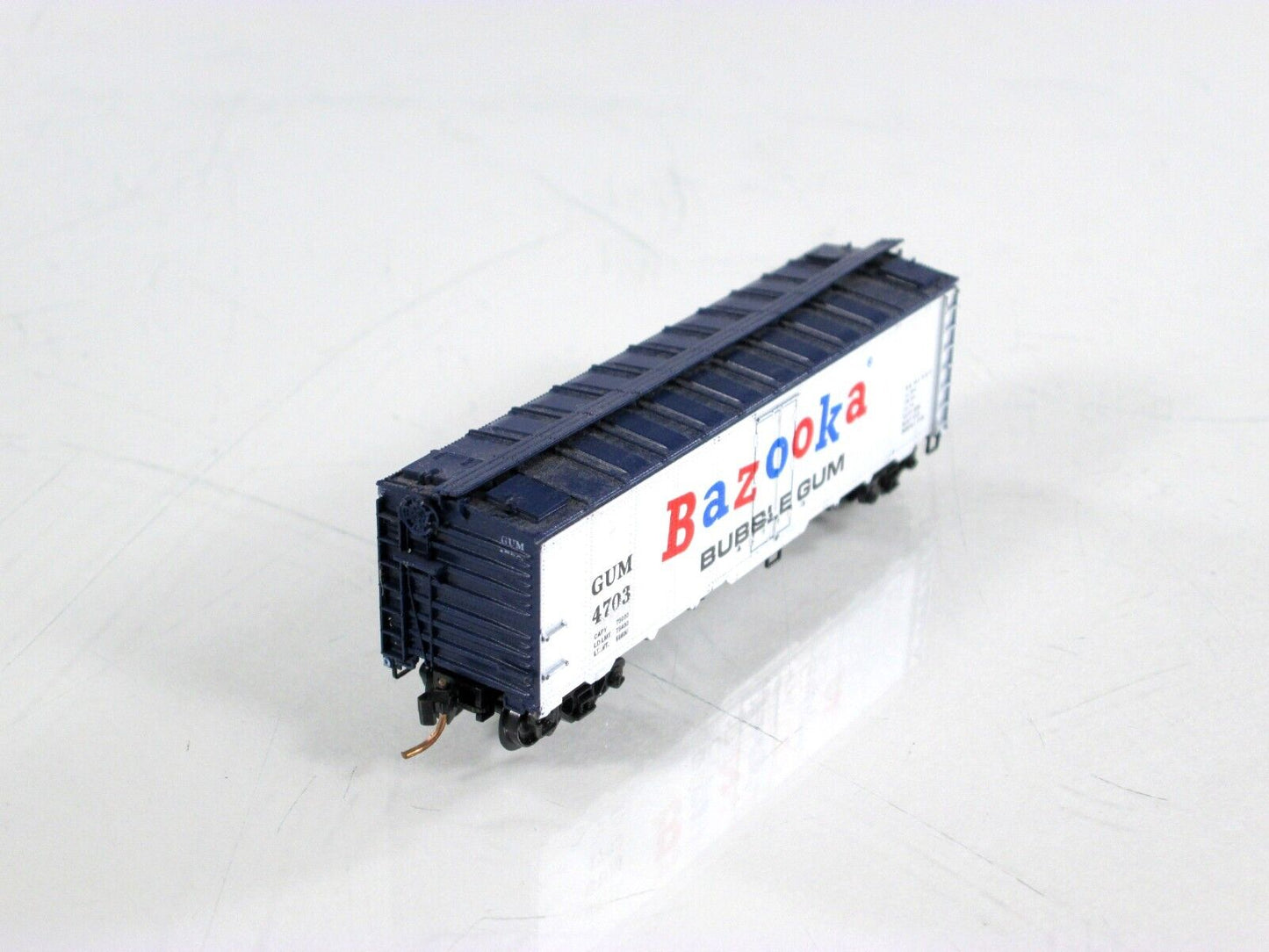 N Scale ***BAZOOKA BUBBLE GUM*** Steel Reefer -- Premiere Editions, MTL **RARE**