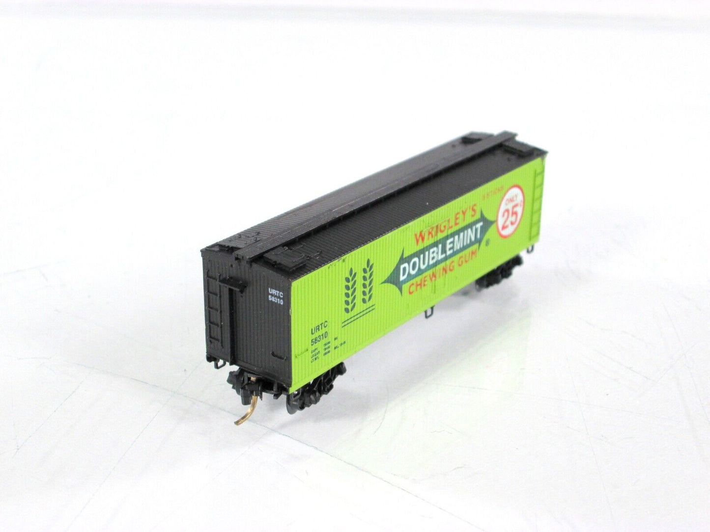 N Scale ***WRIGLEY'S DOUBLEMINT GUM** Wood Reefer - Premiere Editions, MTL *RARE