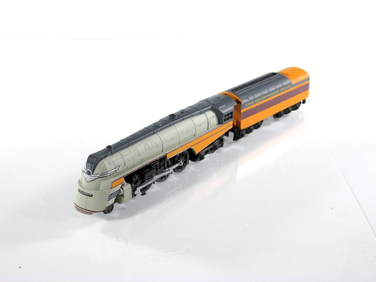 N Scale *MILWAUKEE Road HIAWATHA* J3a 4-6-4 Steam Locomotive #151 - Con-Cor 3091