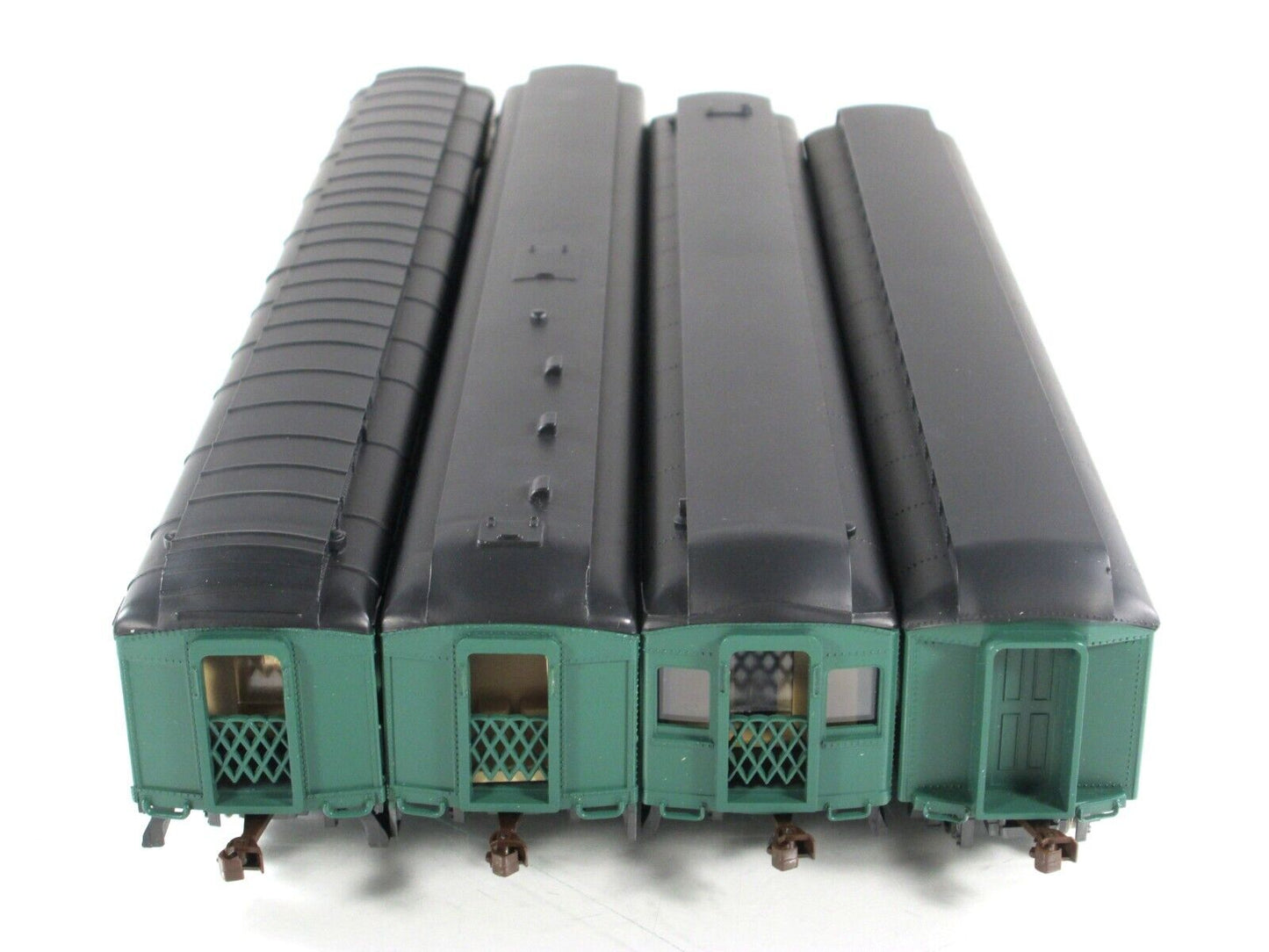 HO Scale *SOUTHERN CRESCENT* 1920s Passenger Set A - Rivarossi 6902, Knuckle Cpl