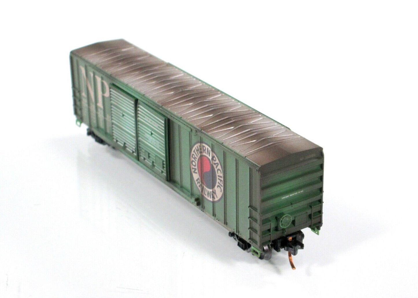 N Scale *NORTHERN PACIFIC* Weathered 50' Box Car #390085 - Micro Trains 03044210