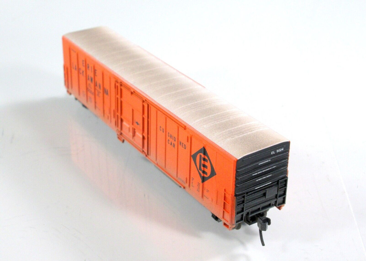 N Scale ***ERIE LACKAWANNA*** Weathered 50' Box Car, EL 5024 ----- Athearn 11169