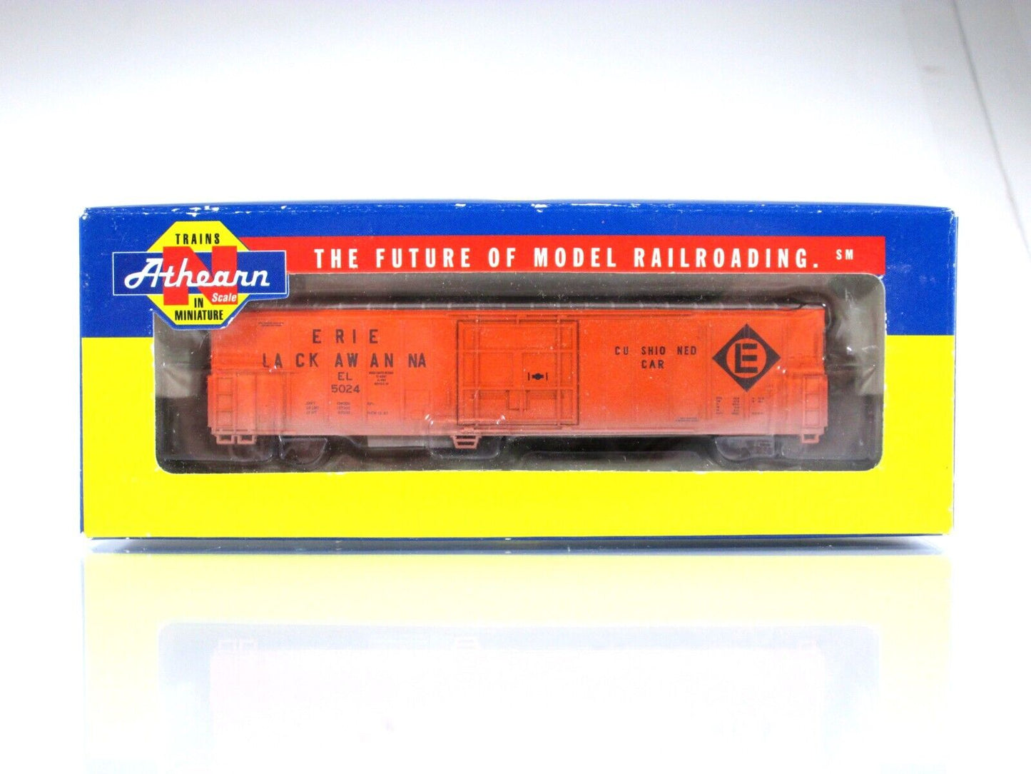 N Scale ***ERIE LACKAWANNA*** Weathered 50' Box Car, EL 5024 ----- Athearn 11169