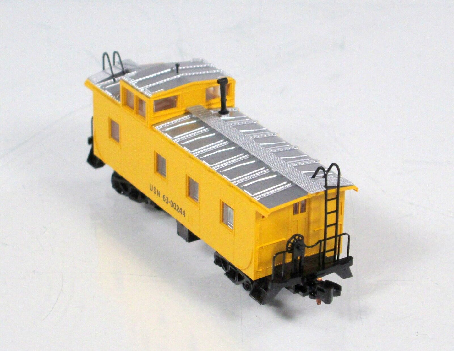 N Scale ***US NAVY*** 36' Cupola Caboose - USN 63-00244 -- Micro Trains 10050029