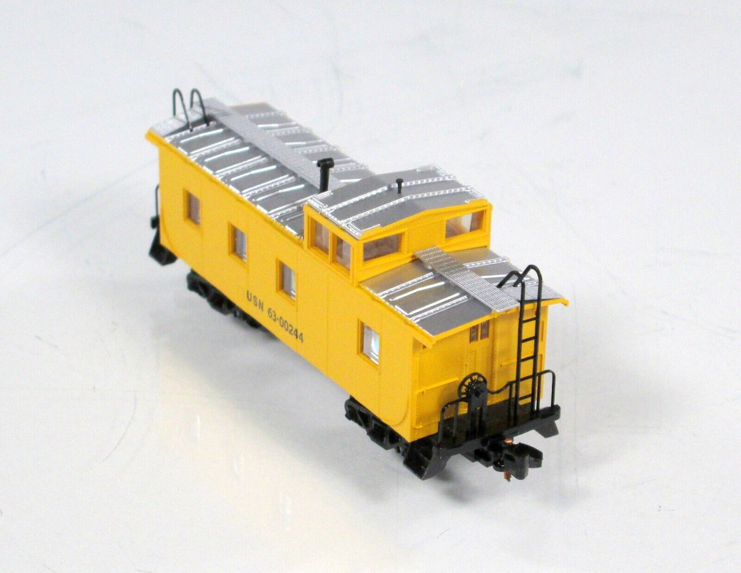 N Scale ***US NAVY*** 36' Cupola Caboose - USN 63-00244 -- Micro Trains 10050029