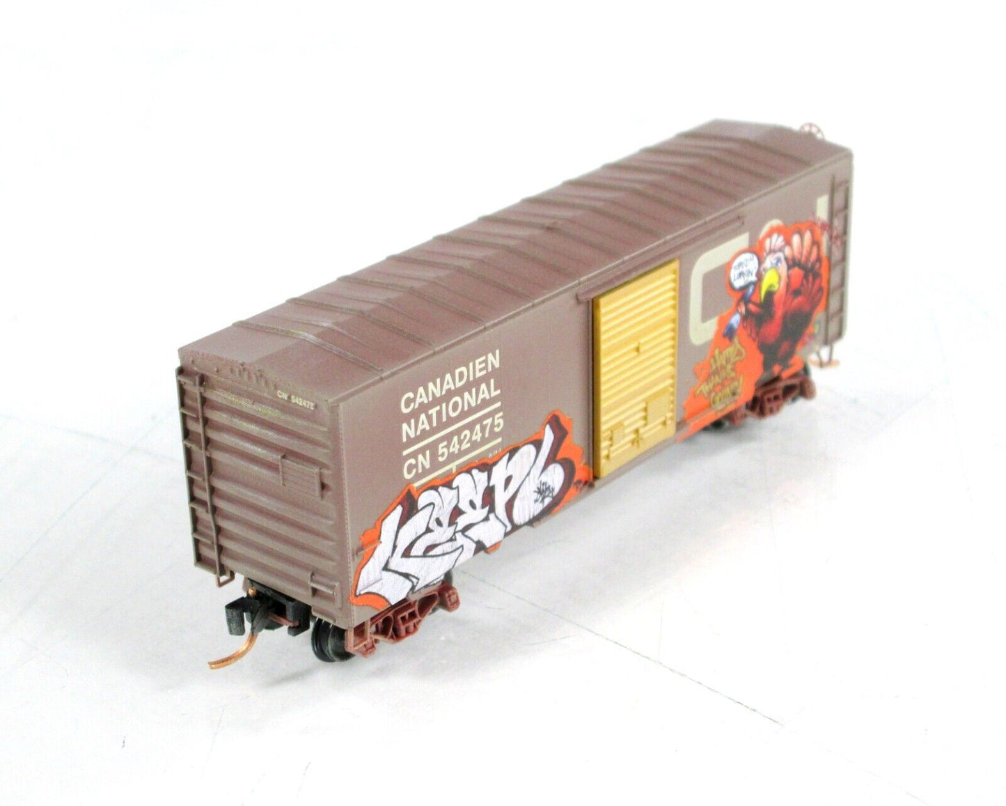 N Scale ***HAPPY THANKSGIVING*** Graffiti Car, CN 542475 --Micro Trains 07344140