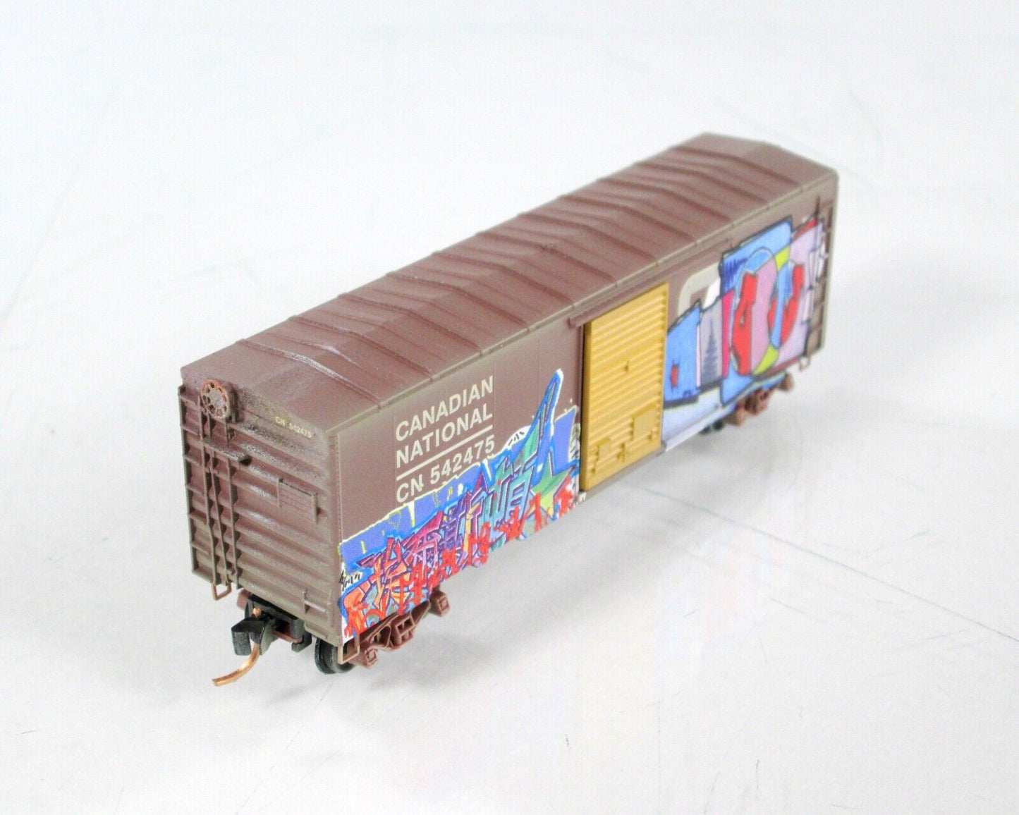 N Scale ***HAPPY THANKSGIVING*** Graffiti Car, CN 542475 --Micro Trains 07344140