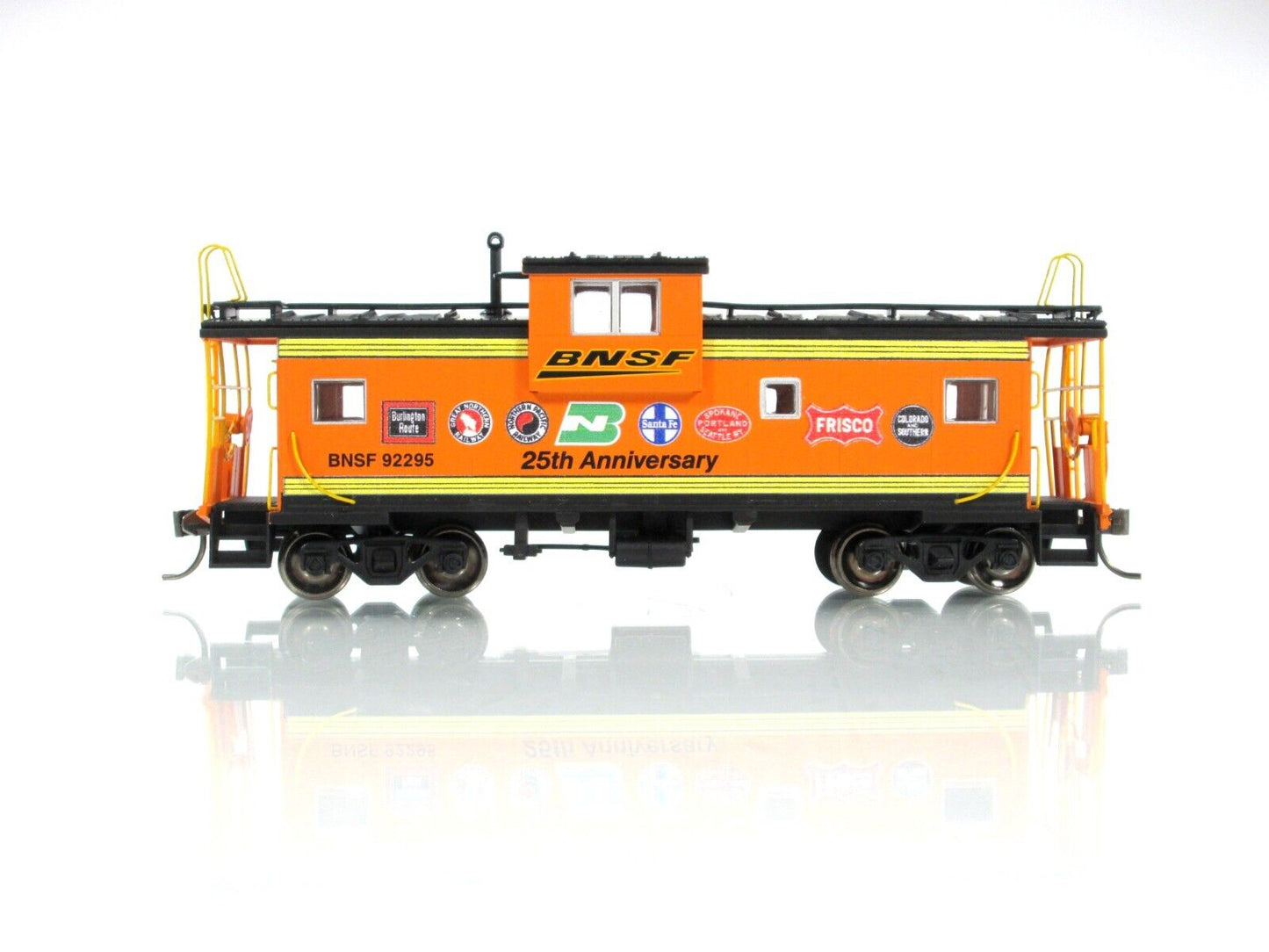 HO Scale ***BNSF*** 25th Anniversary Caboose #92295 - Atlas Master TWTL01 **RARE
