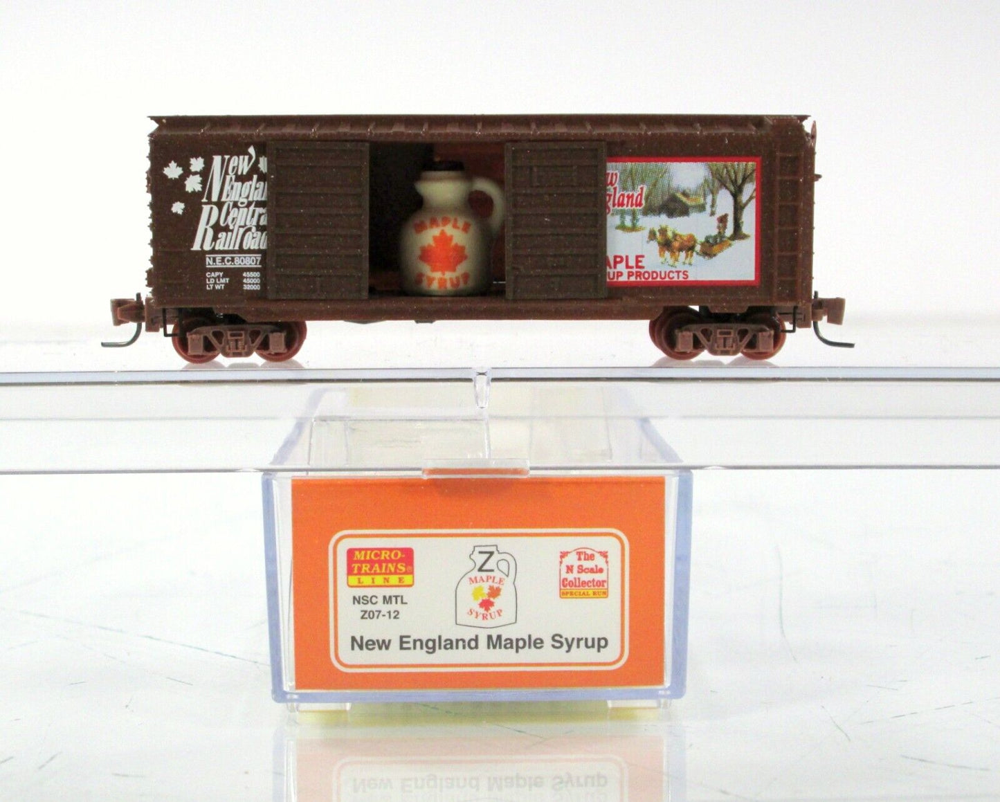 Z Scale ***NEW ENGLAND MAPLE SYRUP*** Reefer, Building Set -Micro Trains Special