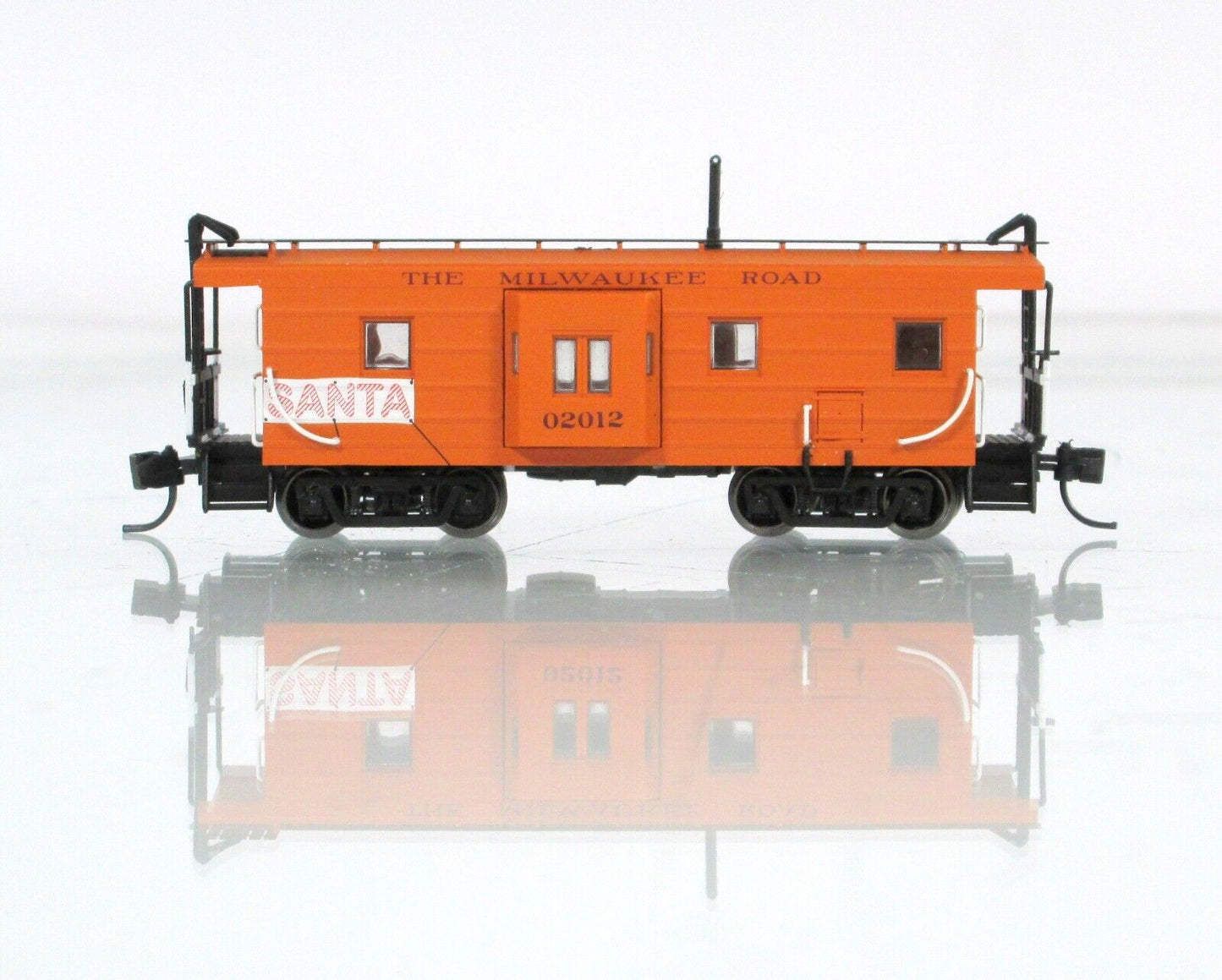 N Scale ***MILWAUKEE*** SANTA CHRISTMAS Caboose #02012 - Fox Valley 91028 **RARE