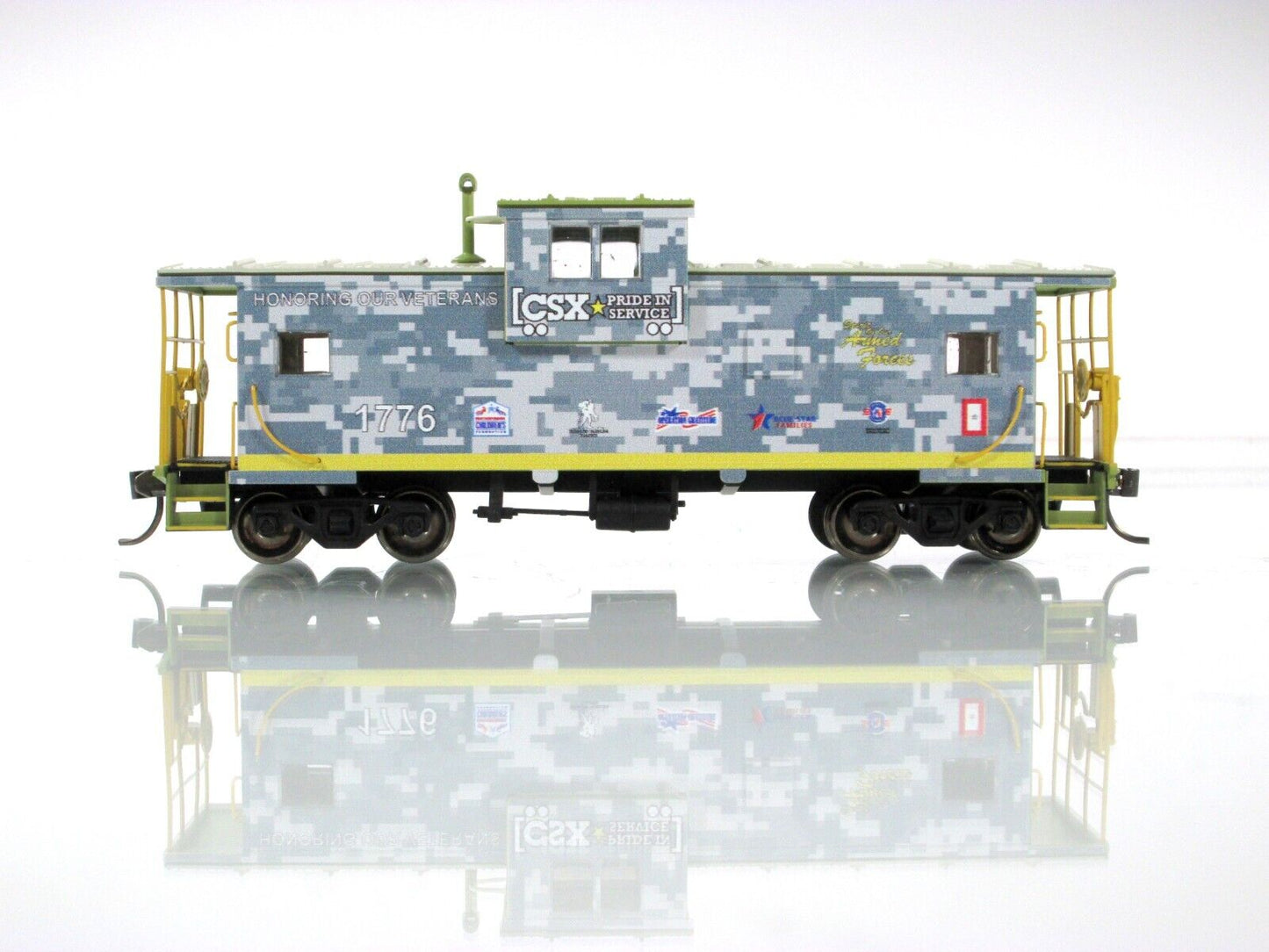 HO Scale **HONORING VETERANS** Caboose CSX 1776 - Atlas Master TWTL03 **RARE