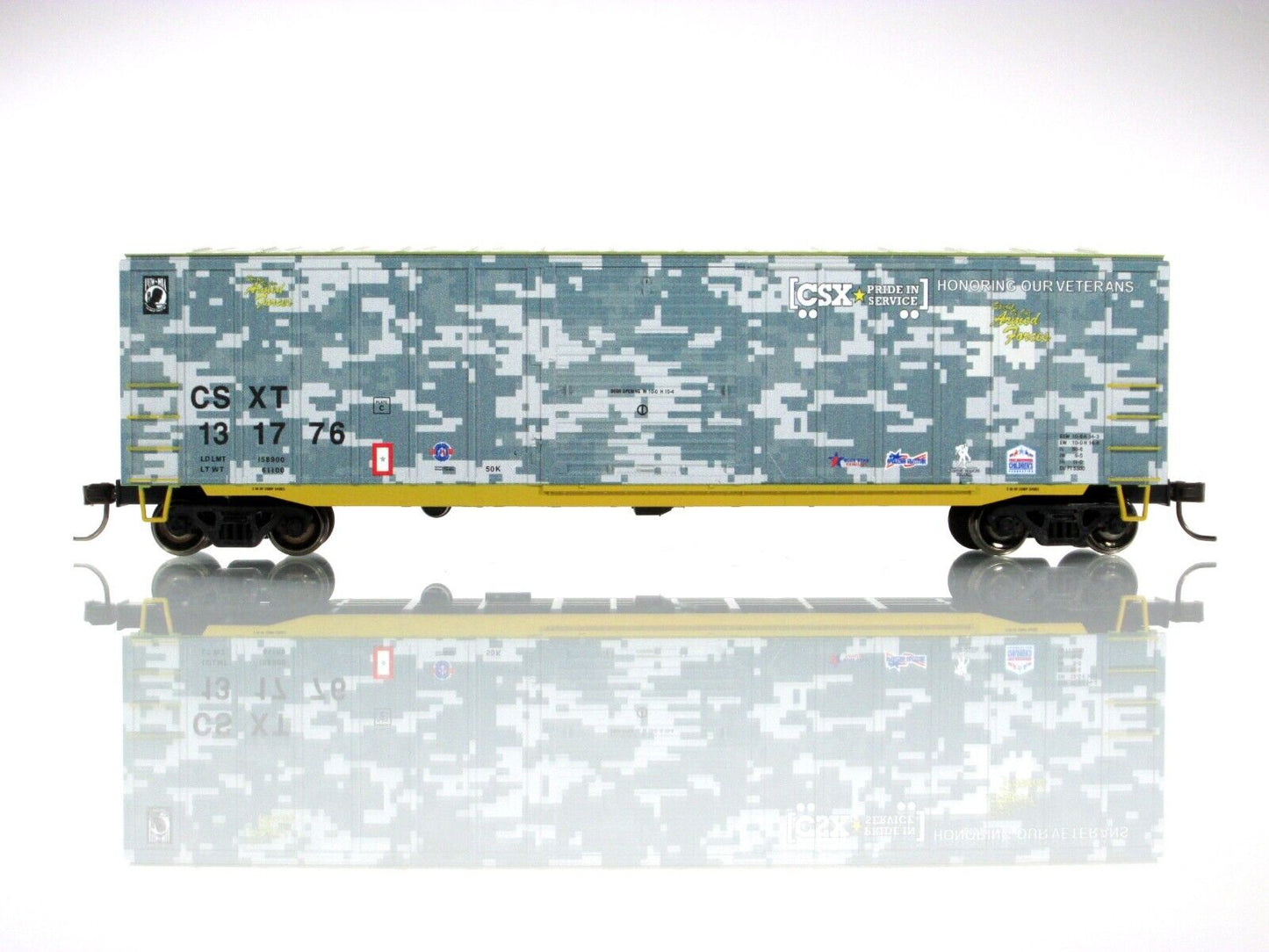 HO Scale ***HONORING VETERANS*** 50' Box Car, CSX 131776 - Atlas TWTL07 **RARE