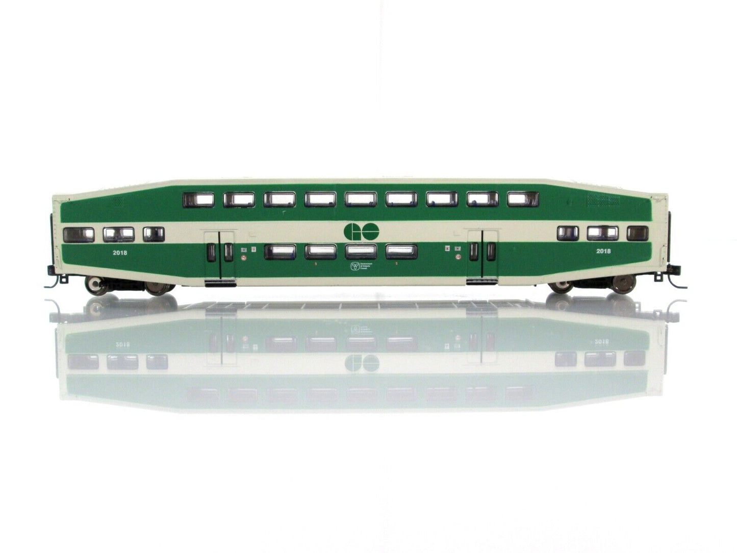 N Scale **GO TRANSIT** BOMBARDIER Bi-Level Passenger Coach #2018 - Athearn 10153
