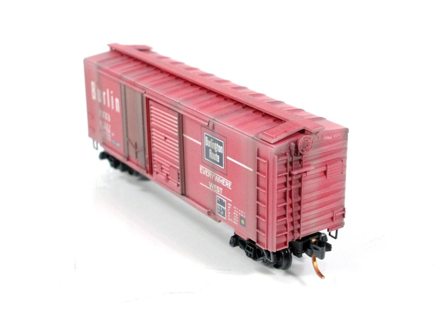 N Scale **BURLINGTON** Weathered 40' Box Car, CB&Q 41327 --Micro Trains 02244130