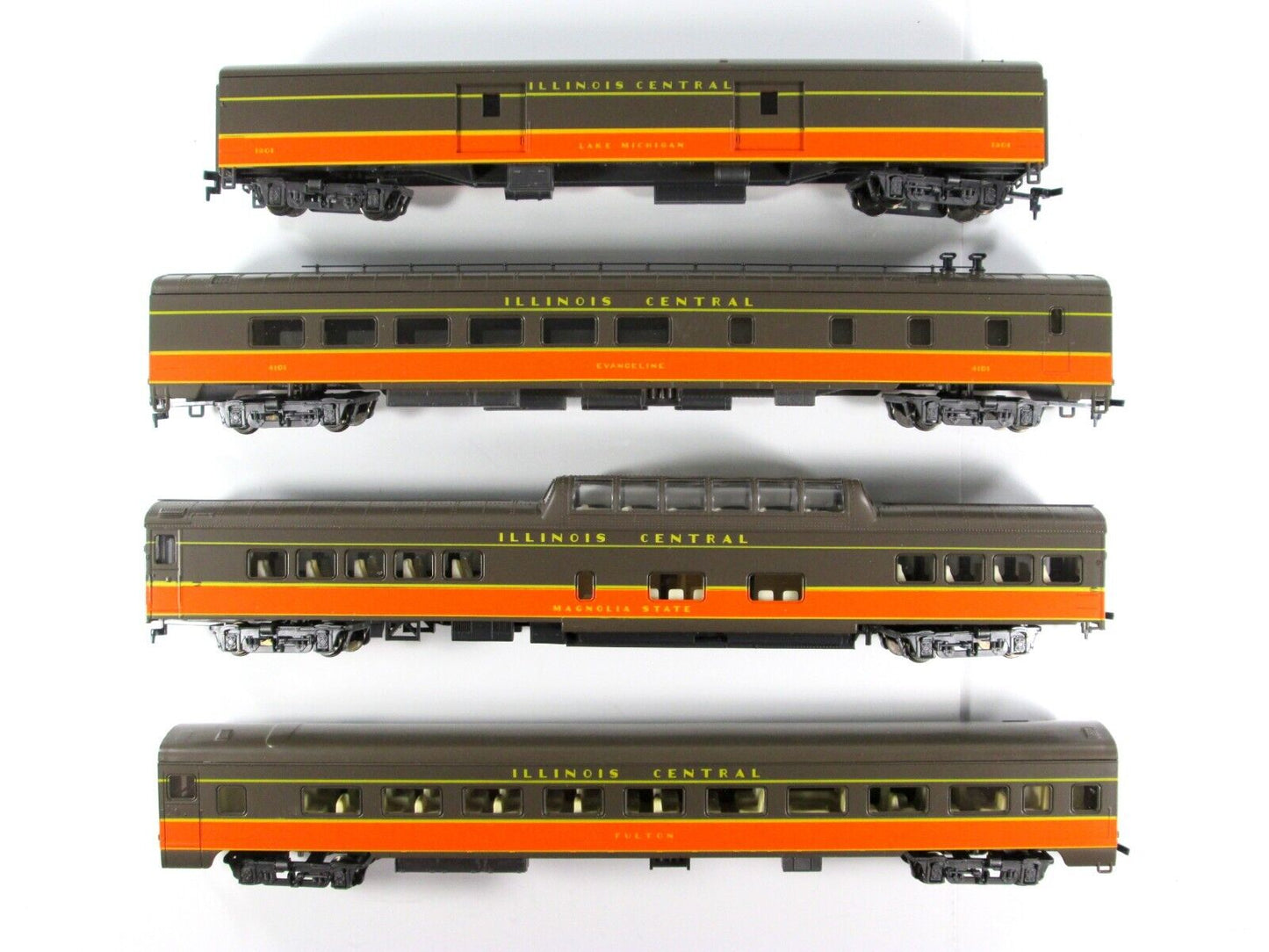 HO Scale **ILLINOIS CENTRAL** 1930s Lightweight Passenger Set A - Rivarossi 6952