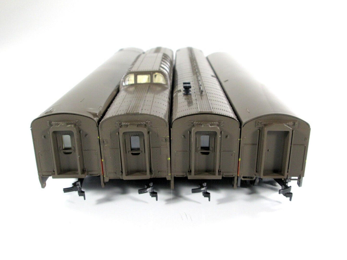 HO Scale **ILLINOIS CENTRAL** 1930s Lightweight Passenger Set A - Rivarossi 6952