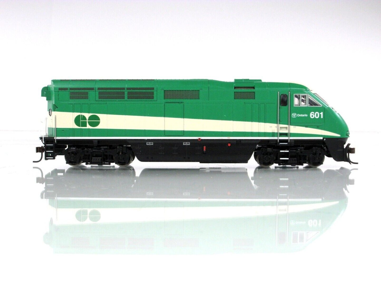 HO Scale ***GO TRANSIT*** Bombardier F59PHI #601 ------ Athearn 26309, DCC Ready