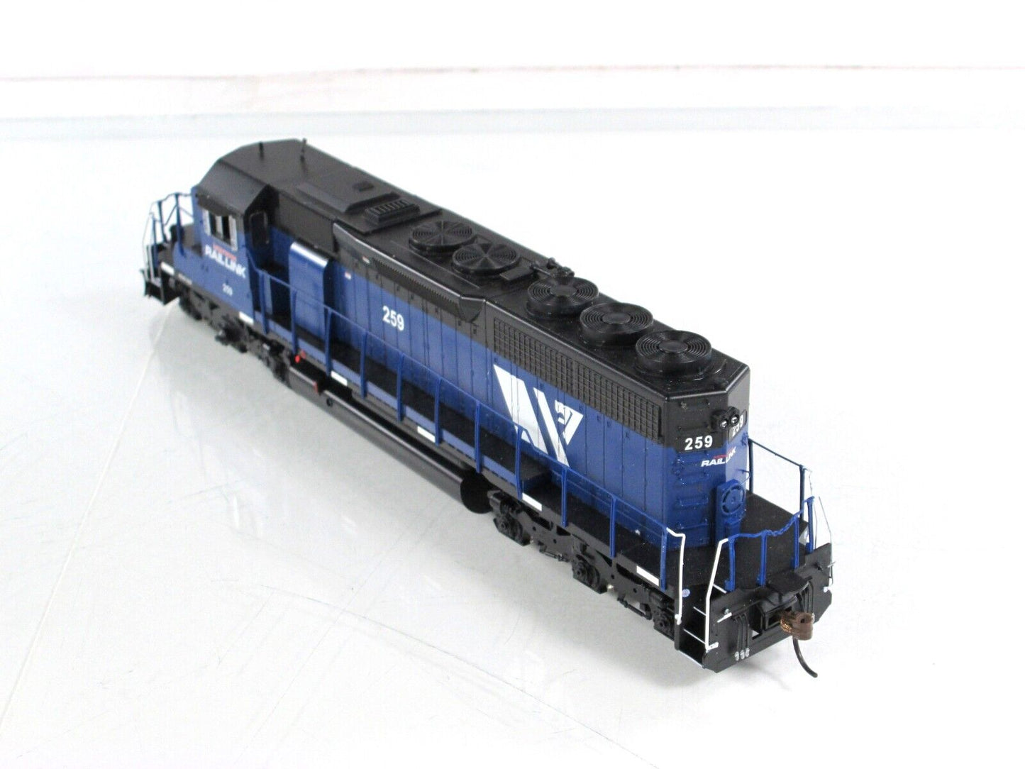 HO Scale ***MONTANA RAIL LINK*** SD40 Locomotive #259 - Athearn 98842, DCC Sound
