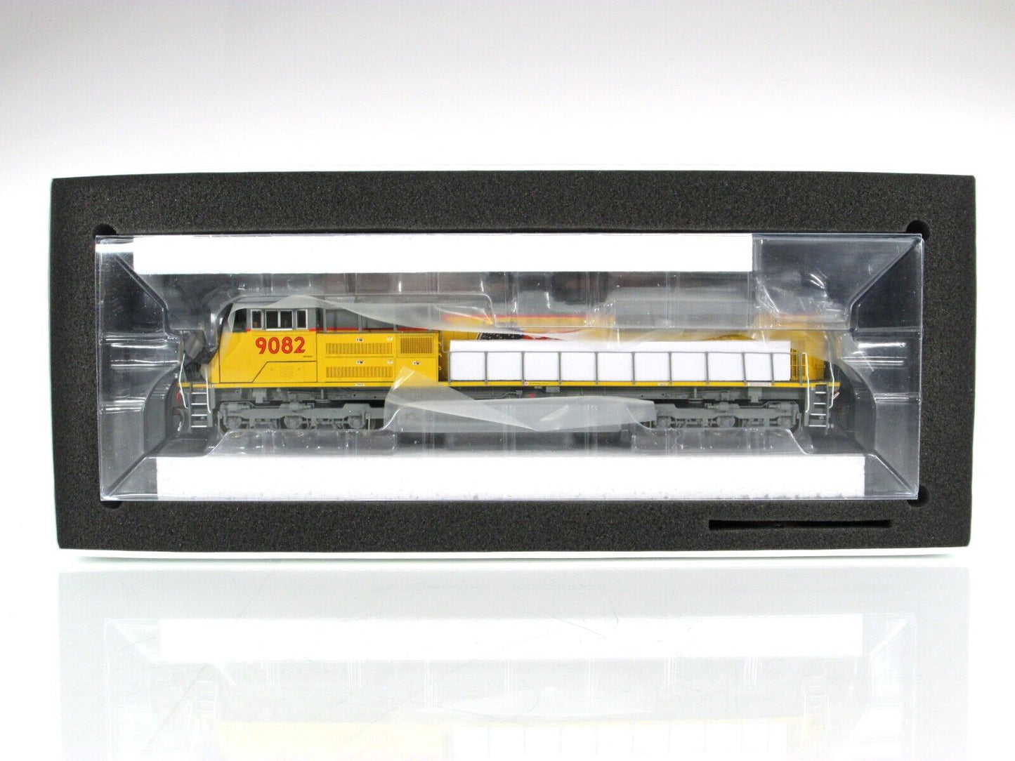 HO Scale ***UNION PACIFIC*** SD70ACe #9082 - Athearn G89846, DCC Tsunami2 Sound