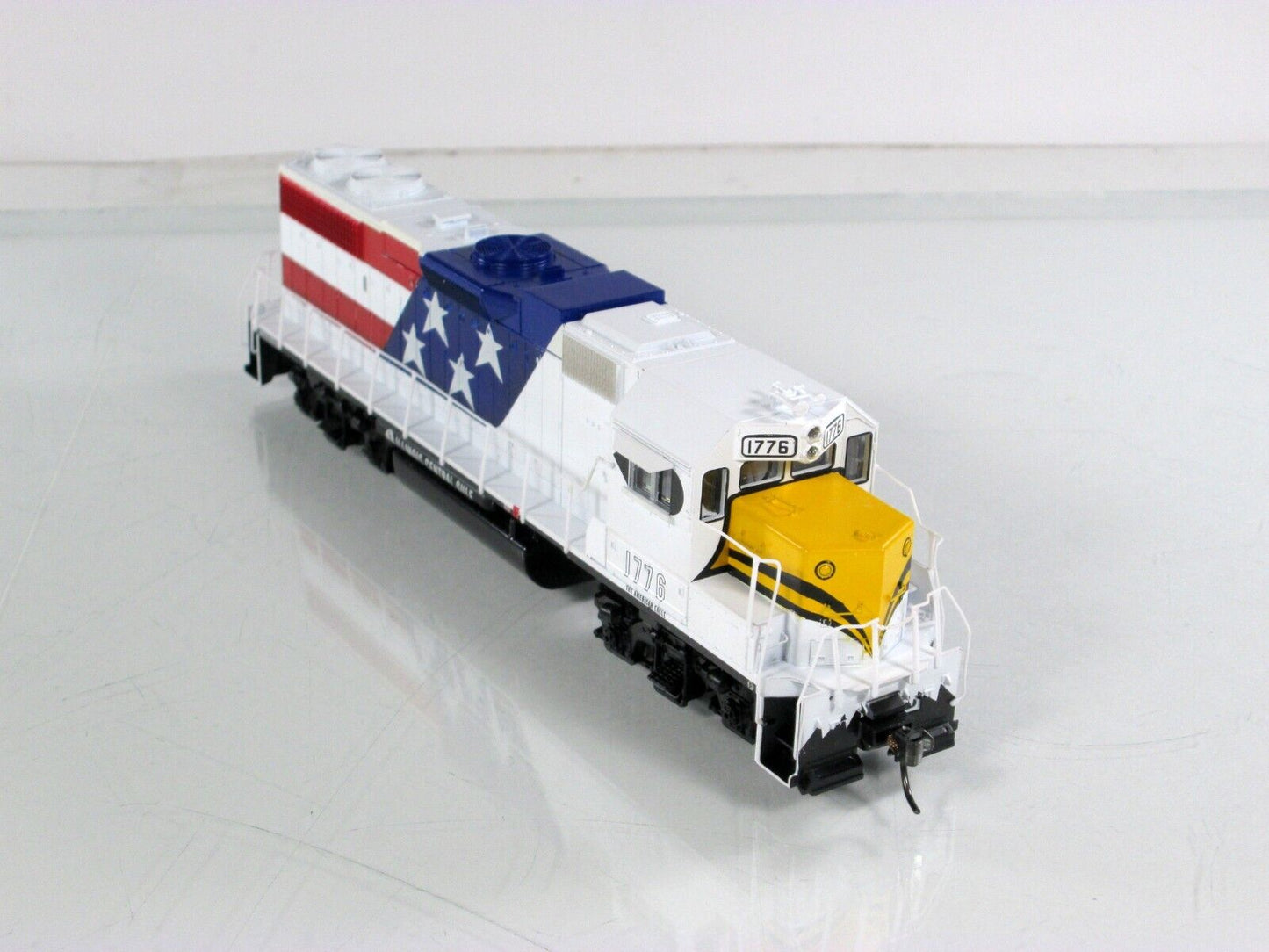 HO Scale ***ICG*** BICENTENNIAL GP38-2 Locomotive #1776 -- Athearn 78904, w/ DCC