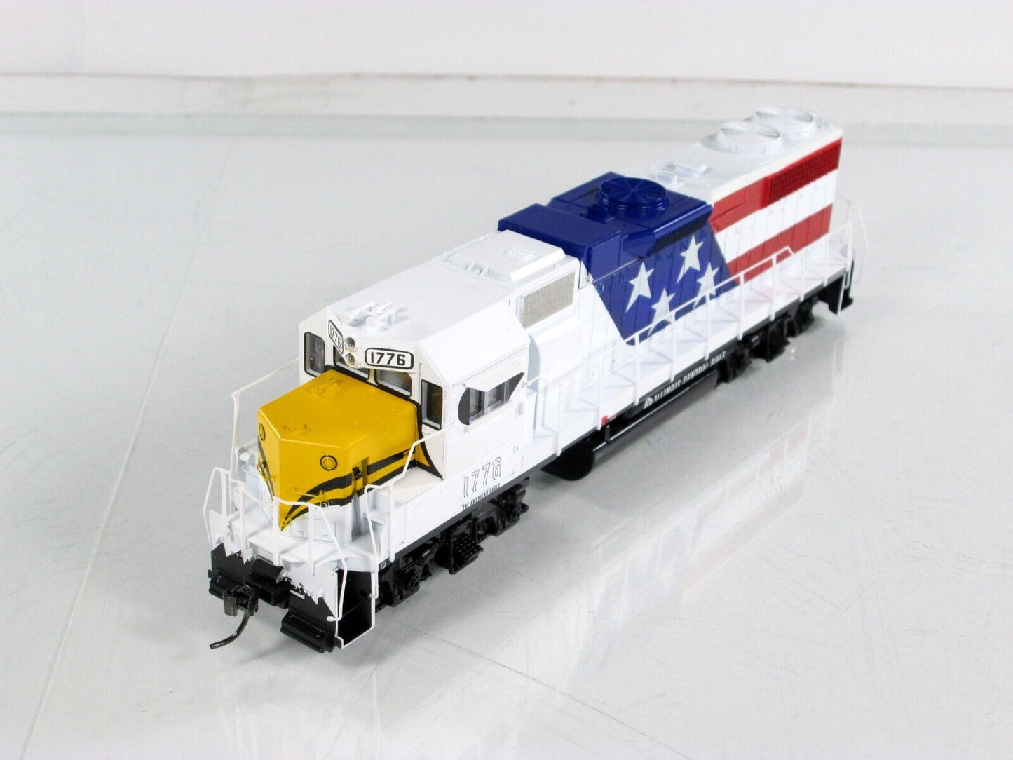 HO Scale ***ICG*** BICENTENNIAL GP38-2 Locomotive #1776 -- Athearn 78904, w/ DCC